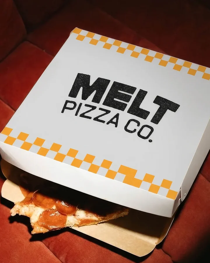 Melt Pizza, Packaging